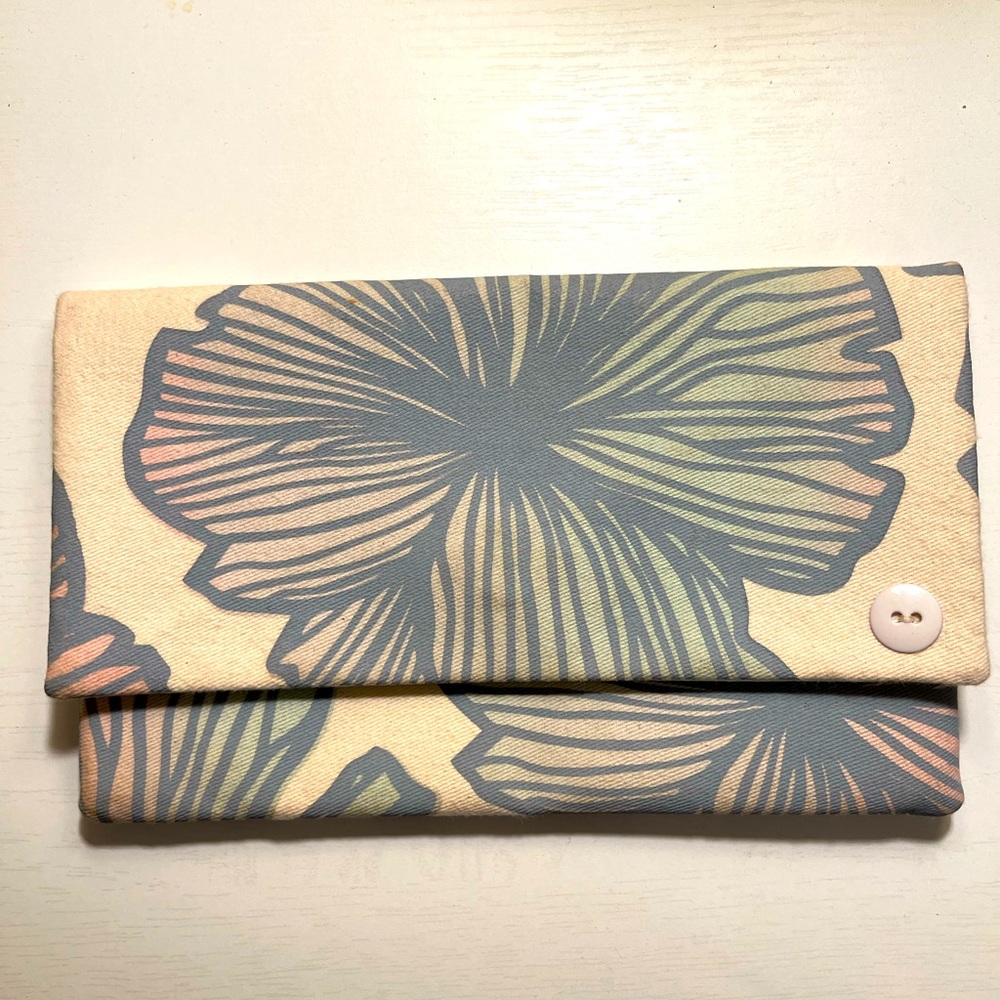 Jana Lam Hawaiian Hibiscus
